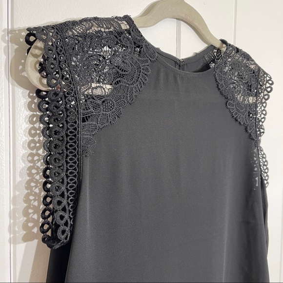NWT Express Black Lace Shoulder Top - Picture 4 of 7